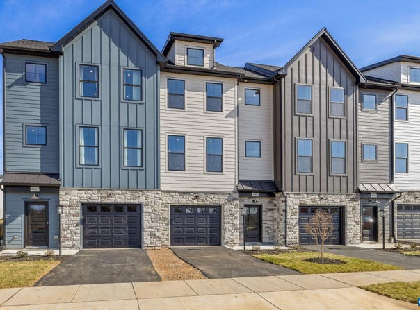 52 MIRANDA CROSSING, CHARLOTTESVILLE, VA 22901
