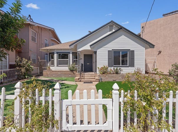 658 W 7th, San Pedro, CA 90731