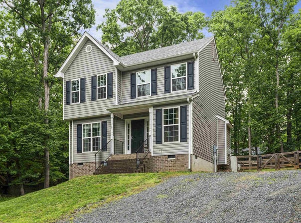 10 ZEPHYR RD, PALMYRA, VA 22963