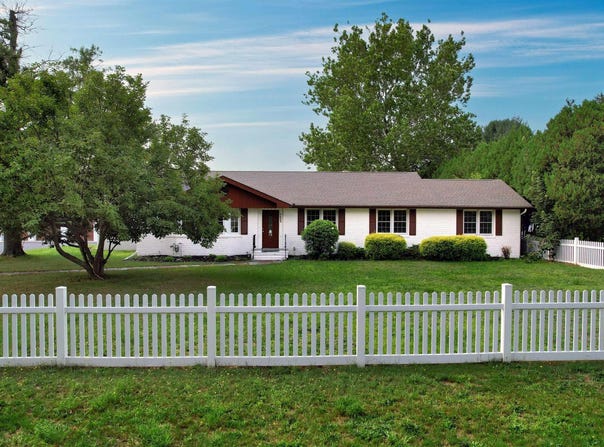 1659 E Walnut Road, Vineland, NJ 08360