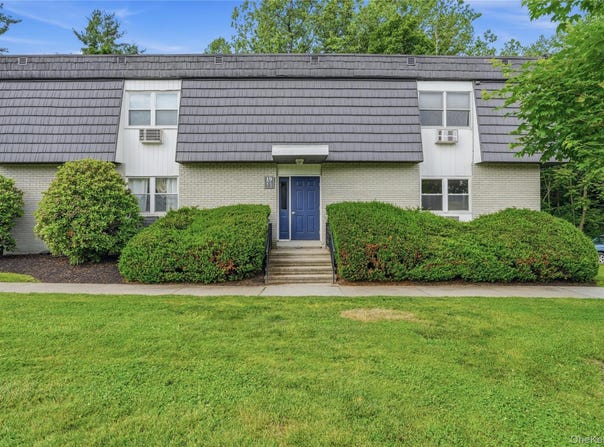 19 White Gate Road, Wappingers Falls, NY 12590