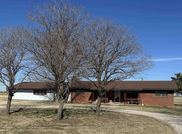 33021 Cimarron Rd, Waynoka, OK 73860