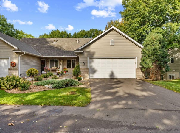 1478 Violet Lane, Eagan, MN 55122