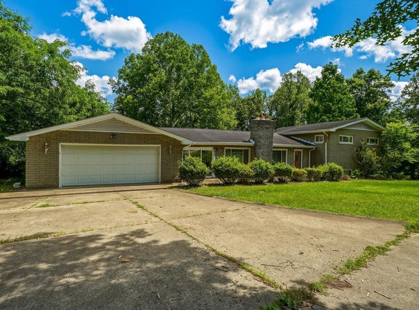 103 Upland Place, Milton, WV 25541