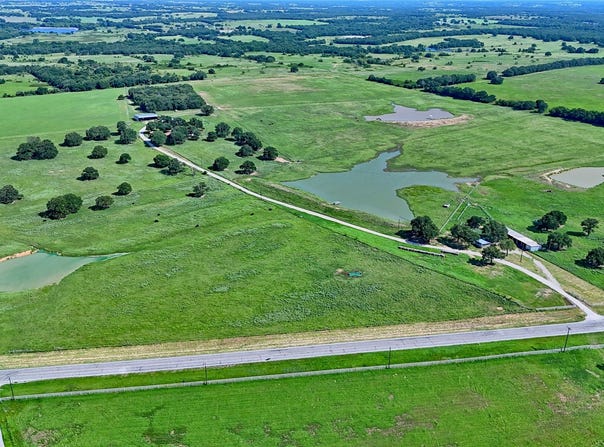 8752 Fm 1749, Sunset, TX 76270