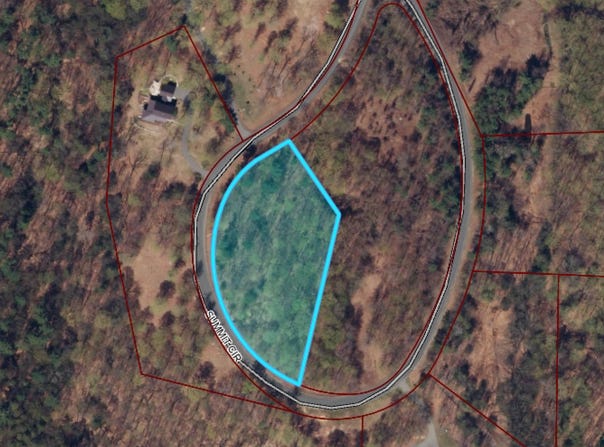 24 Summit Circle, Brattleboro, VT 05301