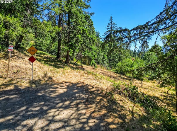 E 38TH AVE, Eugene, OR 97405