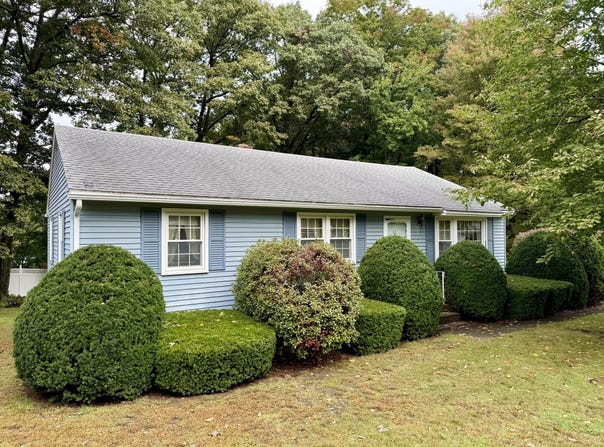 66 Debbie Dr, Leominster, MA 01453