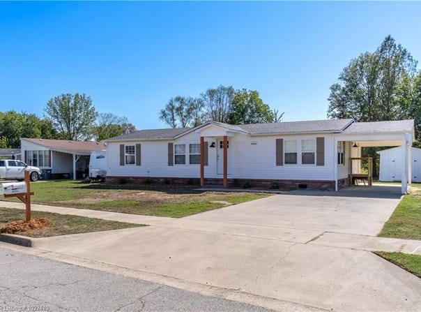 1009 J ST, Barling, AR 72923