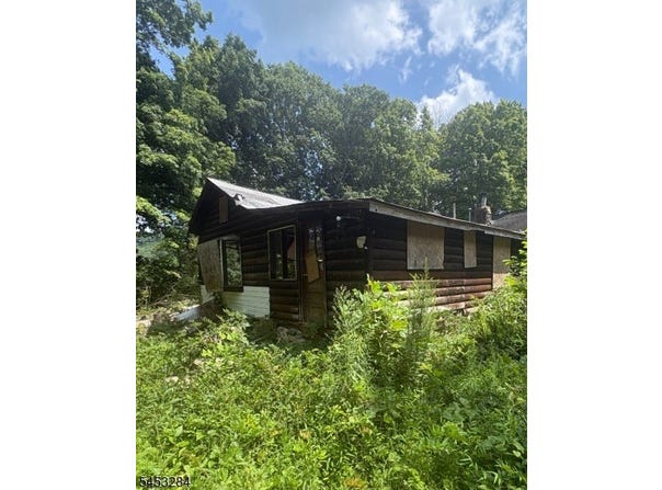 10 Flat Bush Rd, Vernon Twp., NJ 07461-5417
