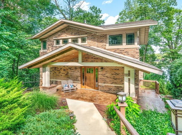 1096 Holiday Drive, Lake Holiday, IL 60552