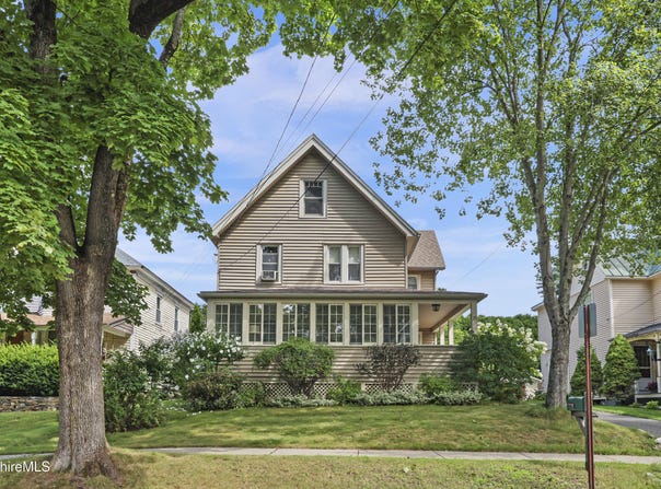 25 Cottage St, Great Barrington, MA 01230