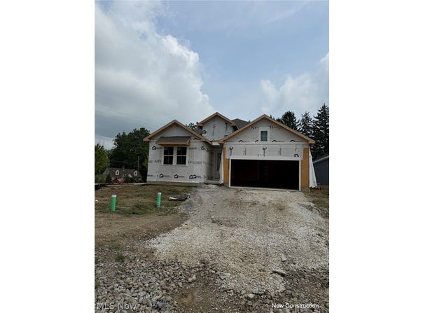 306 Delta Way, Elyria, OH 44035