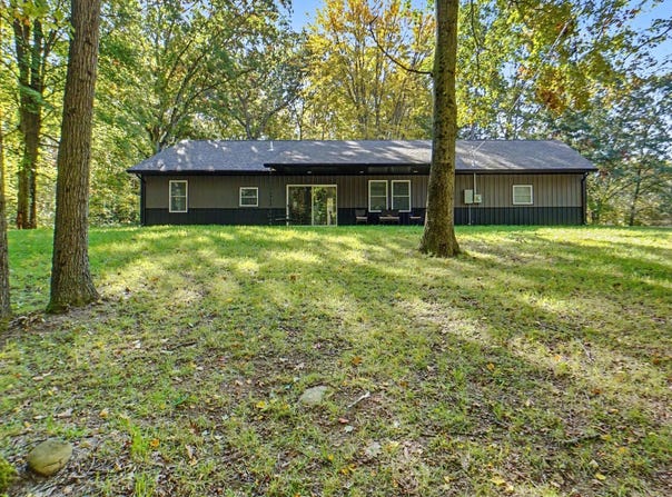1156 W Country Trail, White Cloud, MI 49349