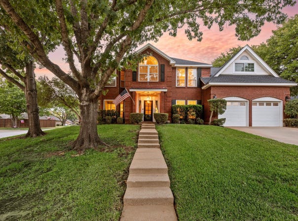 510 Anthony Drive, Euless, TX 76039