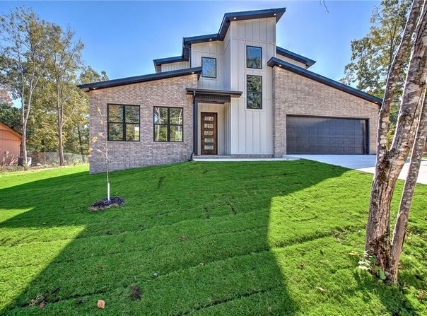 11 Boxford Circle, Bella Vista, AR 72715