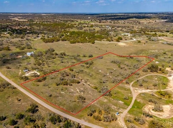 444 Mosel Rd, Harper, TX 78631