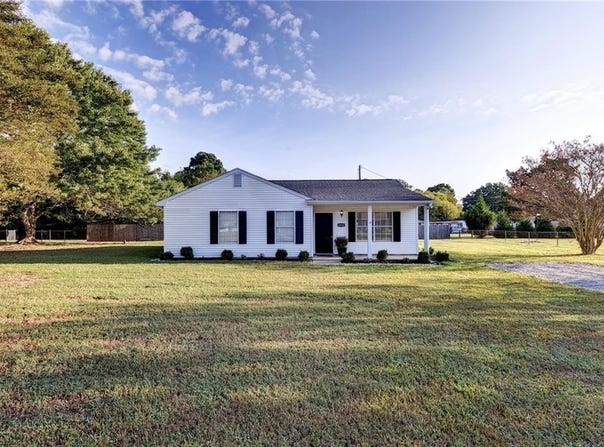 6821 Michael Lane, Hayes, VA 23072