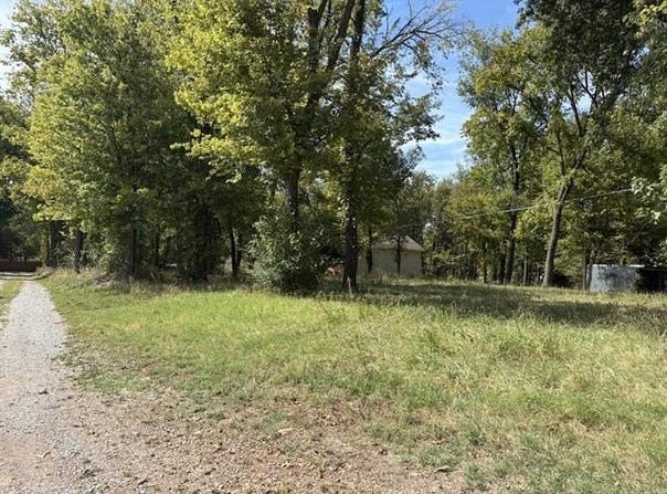 E Parker Road, Afton, OK 74331