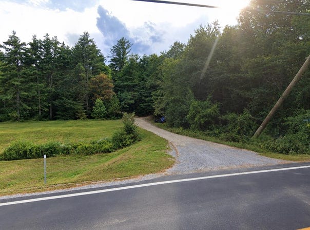 Veasey Drive, Hebron, NH 03241