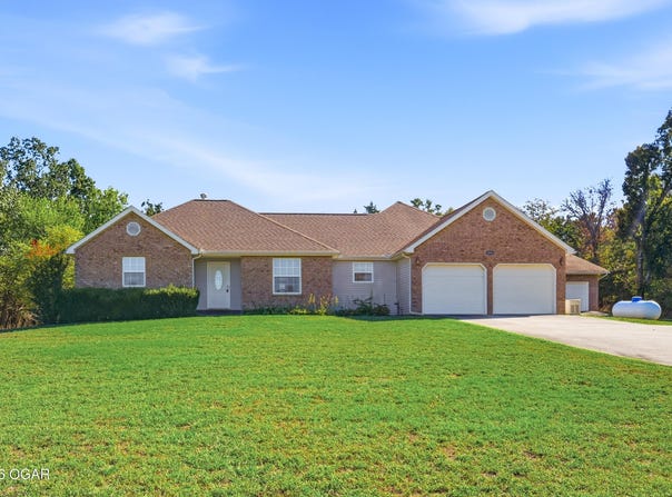 10941 Holly Road, Neosho, MO 64850
