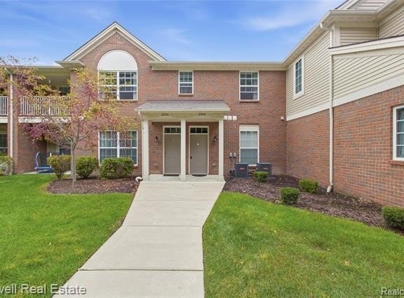 21950 Aberdeen dr, Macomb Twp, MI 48042