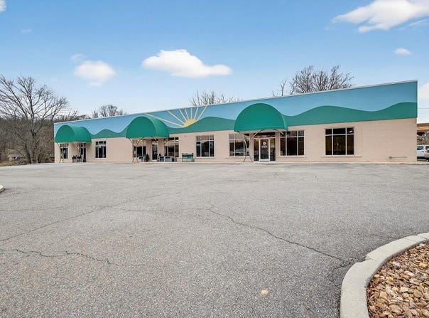 929 N Main, Marion, VA 24354