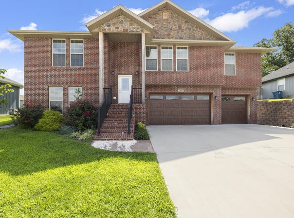 2086 Bull Run Road, Ozark, MO 65721
