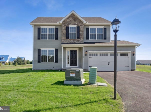 430 RIPPLE Drive, HANOVER, PA 17331