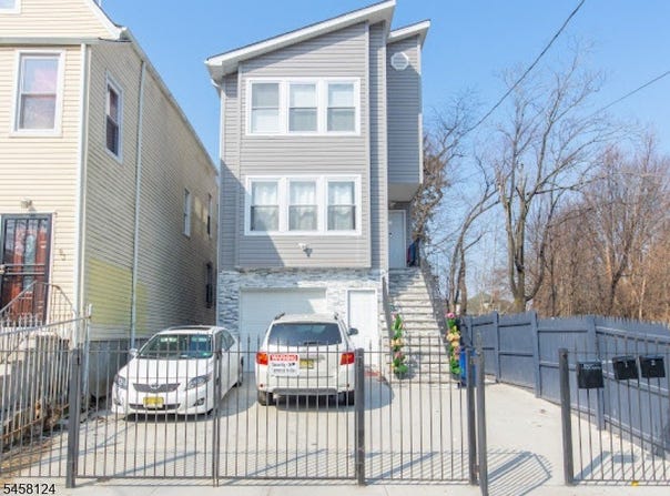 95 Ellis Ave, Irvington Twp., NJ 07111-4307