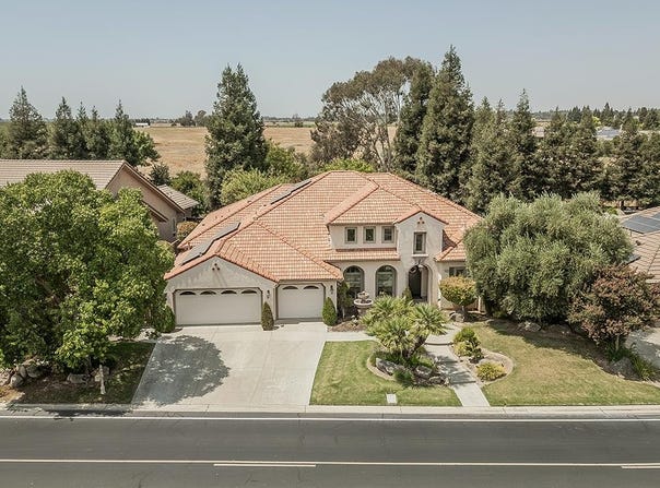 4477 N Quail Lake Drive, Clovis, CA 93619