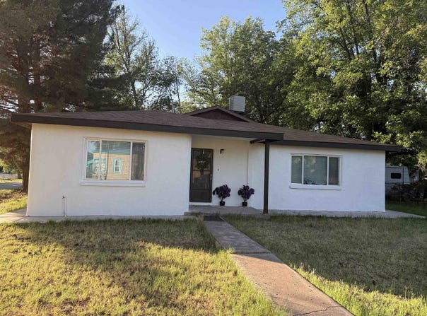 110 Encino St, Tularosa, NM 88352