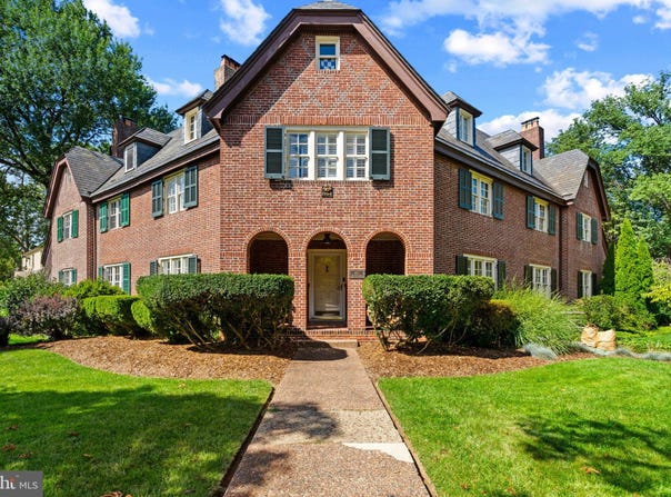 400 BRETTON Place, BALTIMORE, MD 21218