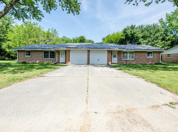 6834 E Napier Avenue, Benton Harbor, MI 49022