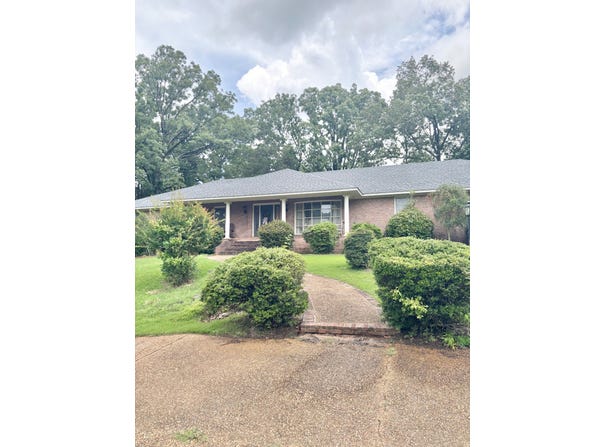 510 Forrest Hill Drive, Grenada, MS 38901