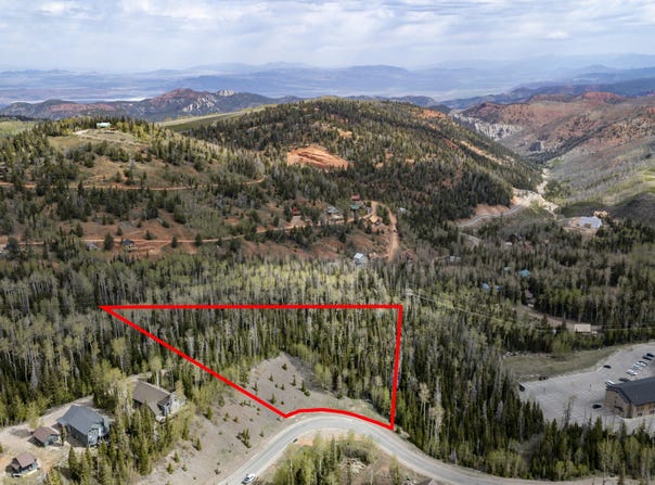 199 W Hunter Ridge Dr, Brian Head, UT 84719
