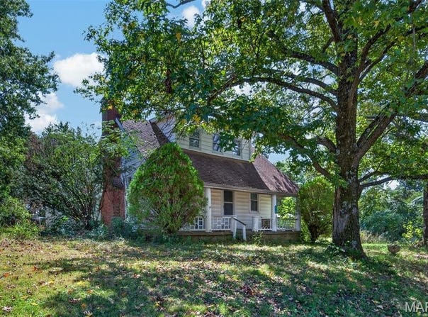5080 Hillcrest Road, Arnold, MO 63010