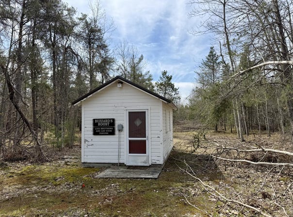 450 S Brown Trail, Indian River, MI 49749