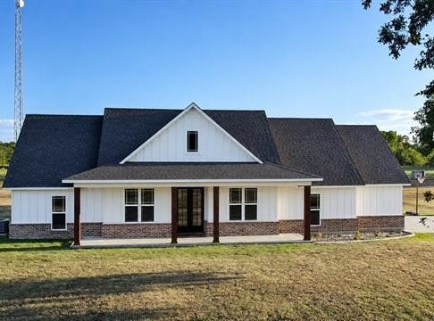 803 Silver Valley, Durant, OK 74701