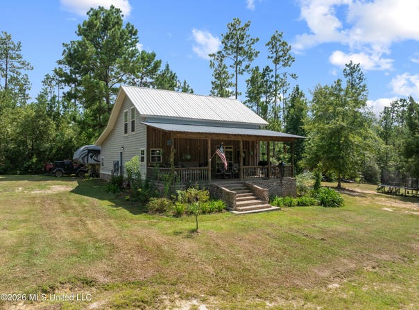 109 B Lowe Lane, Lumberton, MS 39455