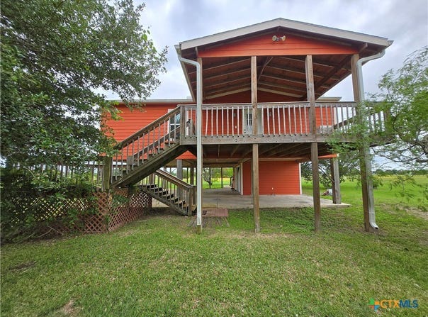205 Buckskin Drive, Palacios, TX 77465