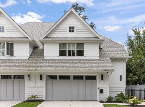 820 E Franklin Avenue, Naperville, IL 60540