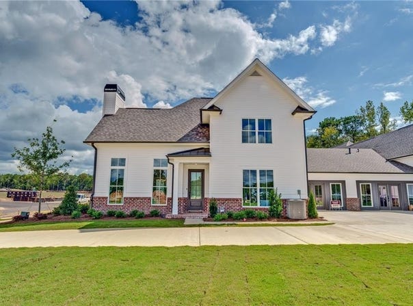 2004 DAWSON CORNER Loop, AUBURN, AL 36832