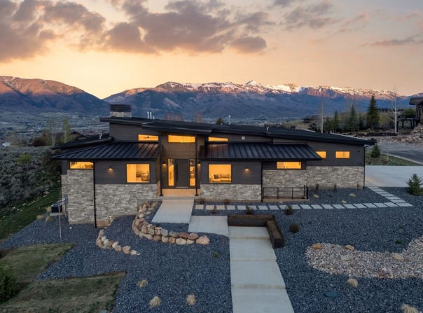 5585 E HIGHLAND VIEW Ct, Eden, UT 84310