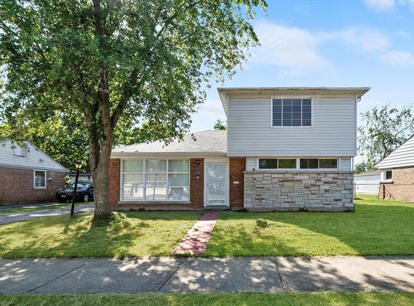 226 S Orchard Drive, Park Forest, IL 60466