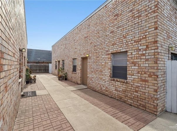 608 W Iris Avenue, McAllen, TX 78501