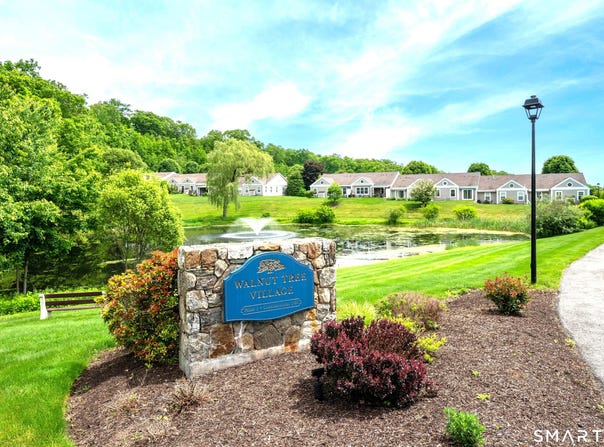 176 Julia Court, Newtown, CT 06482