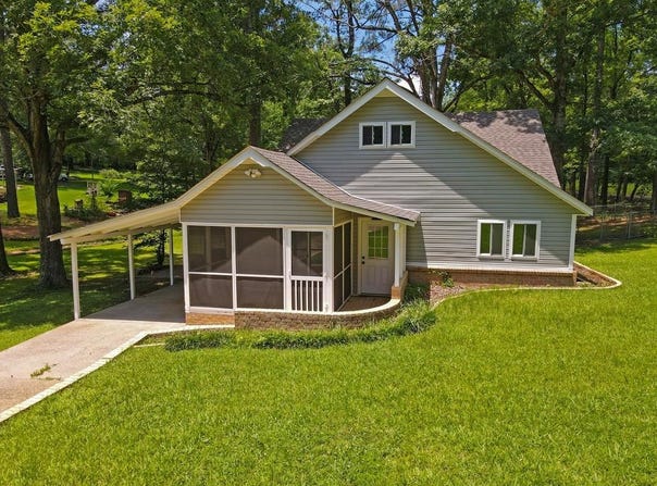 319 Rogers Avenue, BRUCE, MS 38915
