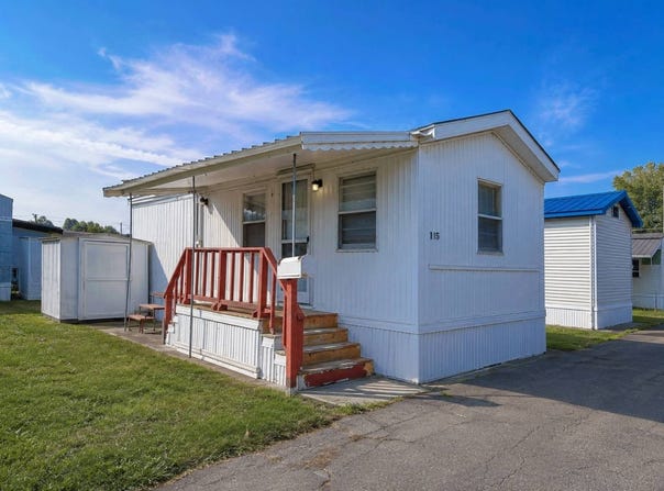 22600 Middlebelt Rd, Farmington Hills, MI 48336