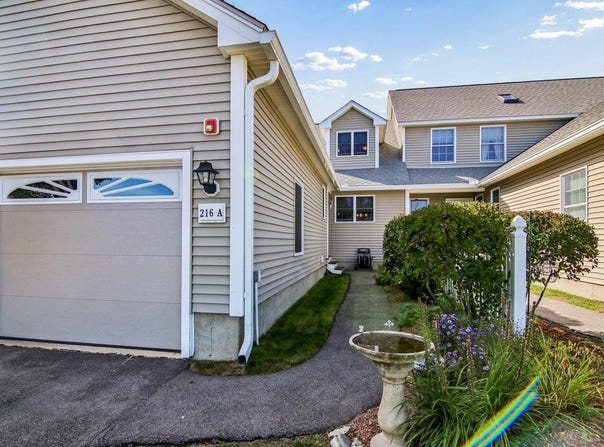 216 Kearsage Drive, Pembroke, NH 03275